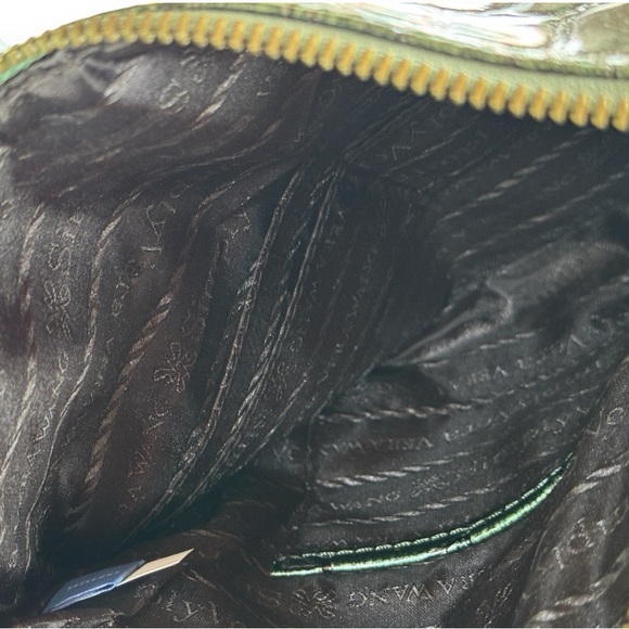 Simply Vera Wang Crocodile Green Wristlet foldover purse EUC faux croc - Picture 11 of 12